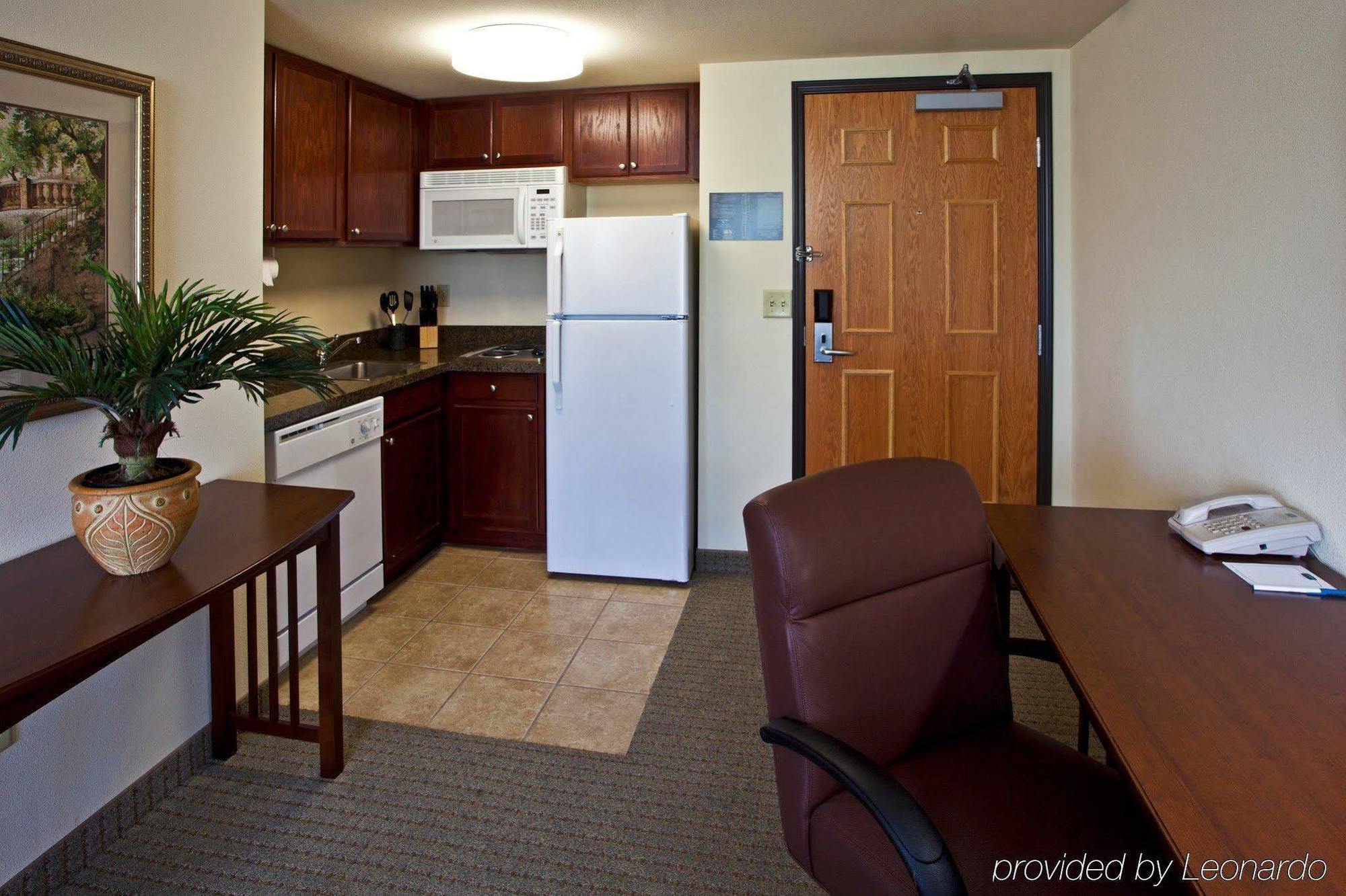 Staybridge Suites Tampa East- Brandon By Ihg Mango Quarto foto